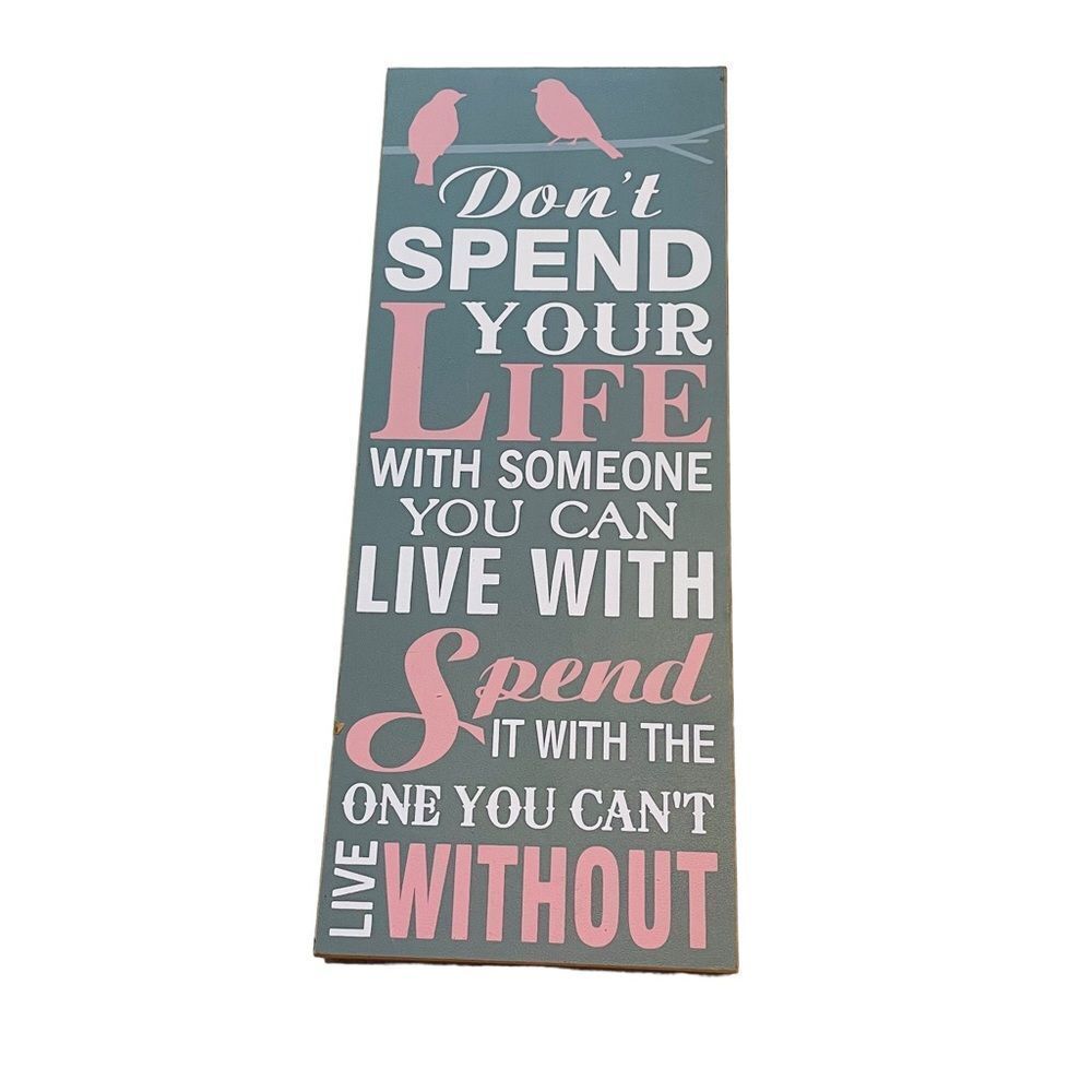 10/$25🦋 Hobby Lobby Gray & Pink LIVE WITHOUT Wall Hanging